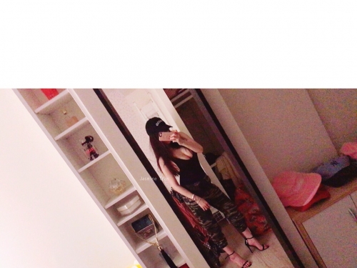 撒嬌系「E奶甜姐兒」Jasmine，慵懶無辜最容易收服男人的心！