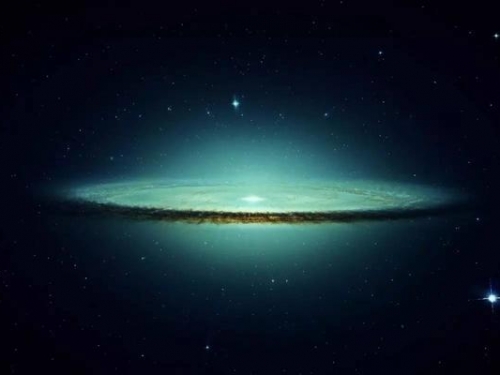外星人是否存在？它降臨地球，只因人類發展緩慢，決定親自指導