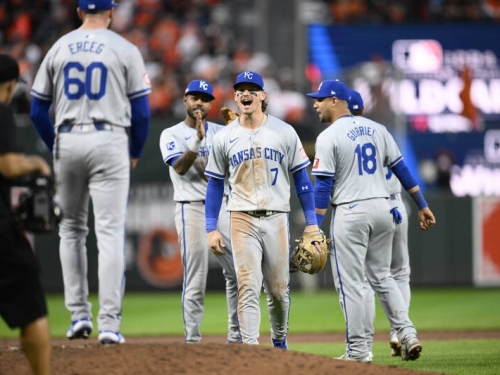 MLB》皇家超新星關鍵一擊助隊外卡戰聽牌！ 金鶯王牌8局失1分問天