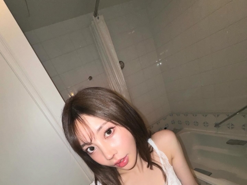 社長的巨乳老婆「七瀬アリス」因破產下海風俗店！被員工報復性輪姦