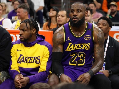 NBA》詹姆斯可能離開湖人？布朗尼談老爸動向：他要我別擔心