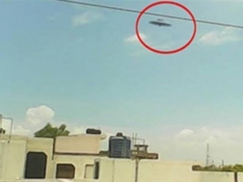 UFO出現？ 印度男童拍下完美照片