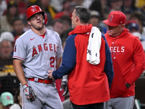 MLB》還是好痛！猛力揮棒傷到左手腕 「神鱒」坦言對傷勢很憂心