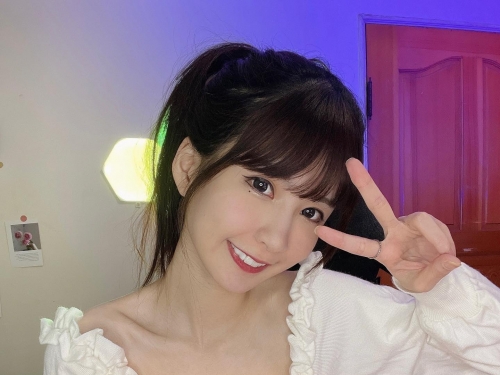 玩遊戲玩到戀愛！清純遊戲實況主「Abby純純」甜到讓人蛀牙