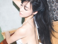 乳香四溢《胸緣刺青》連刺青的畫面都讓人血脈噴張