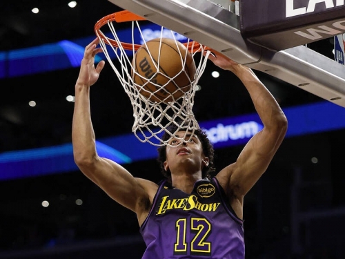 NBA》湖人的未來！21歲小將轟生涯新高28分 帥哥教頭大力稱讚