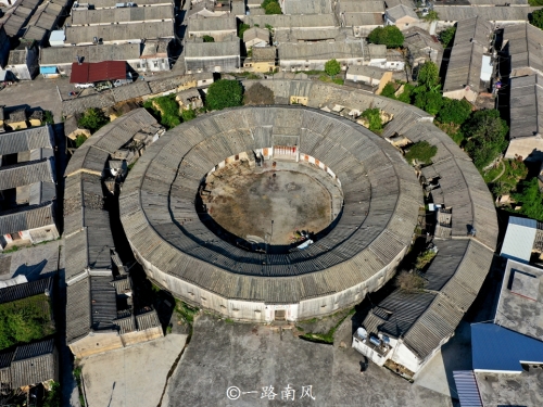 500多年前，潮汕出現奇怪建築，形似外星人UFO，現為旅遊景點