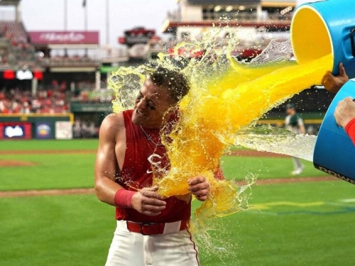 MLB》3響砲做白工！運動家牛棚炸鍋、佛里朵再見安助紅人逆轉