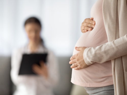 乖乖女婚前曾墮胎！她急問「是否告訴未婚夫」兩派大戰