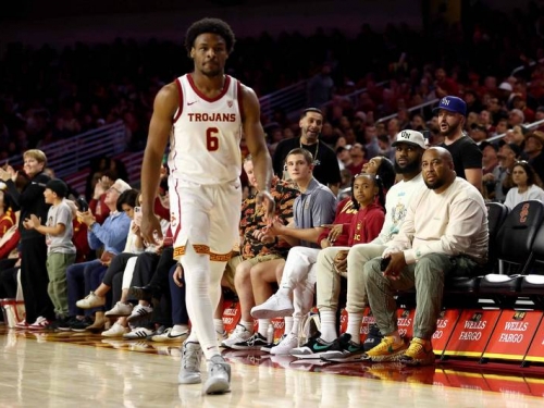 NBA》見證大兒子復出 詹皇感性發文：你已經是冠軍了