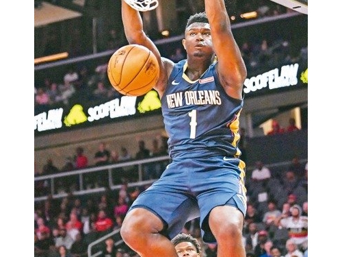 NBA／狀元威廉森熱身賽首戰 爆扣震撼全場