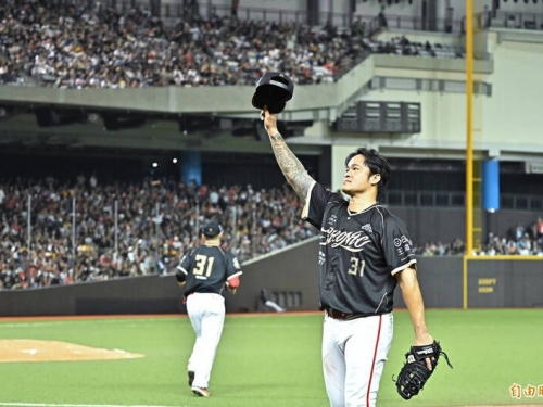 中職》傳奇落幕！戲劇性305轟完美告別 林智勝吐心聲：引退不是終點