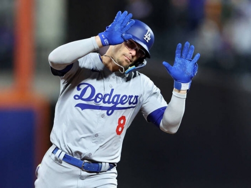 MLB》宇宙道奇挑戰衛冕！ 簽回生涯120轟資深工具人K.赫南德茲