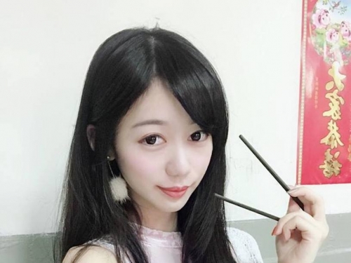 氣質長腿正妹「張菁菁Arlena」，170高挑曲線迷倒15萬粉絲！