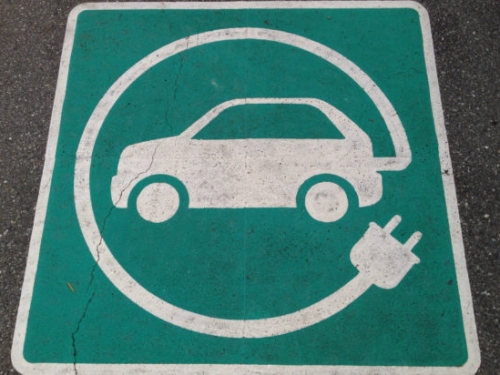 Enevate 矽陽極電池研究有成，能量密度增 30%、5 分鐘充 75% 電力