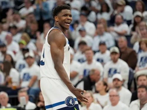 NBA》Anthony Edwards熄火！灰狼主帥怒噴不像領袖：還要人提醒？