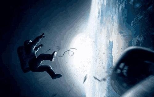 人進入黑洞會怎樣？人會變成一根“面條”，還有更誇張的事情