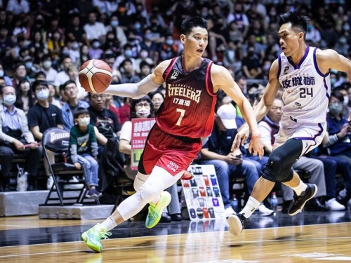 籃球》林書豪、霍華德帶隊成績差很大 李逸驊怎麼看？