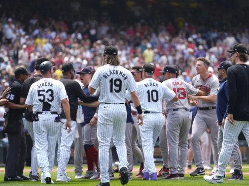 MLB》爆發板凳清空衝突沒人被趕出場！洛磯狂攻20分痛宰紅襪