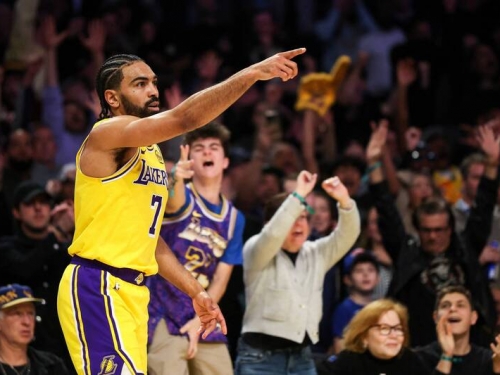 NBA》湖人10億射手文森第四節驚奇三分雨！ 主帥狂讚：沒有他贏不了