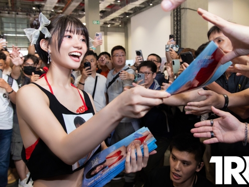 TRE名場面誕生！J罩杯神乳《瀨戶環奈》下台小跑步晃倒全場