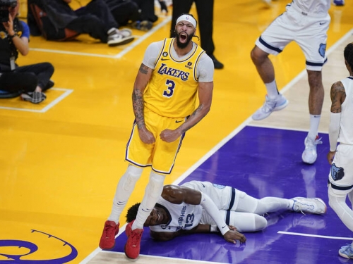 NBA季後賽》好狠！湖人贏40分打爆灰熊 晉級西部第2輪