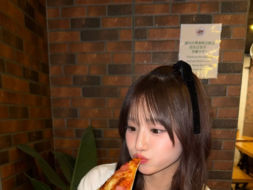 趁隔壁甜美女大生「未步奈奈」失憶，假裝是同居男友瘋狂做愛到讓她想不起來