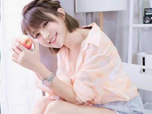 大馬完美女神「黃潔琪」甜美氣場女友感爆棚　辣穿吊嘎「白皙雪乳」無防備露出