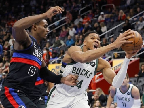 NBA》亞德托昆波連進10球 公鹿奪7連勝闖NBA盃8強