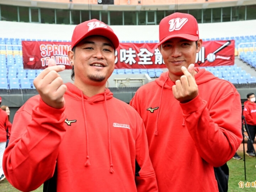 中職》喊出「勝負一年」 王躍霖首度和弟弟王維中穿同件球衣
