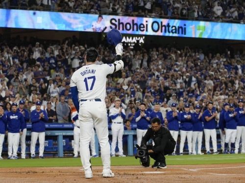 MLB》英雄凱旋！大谷成「50-50」俱樂部成員 獲道奇球迷全場歡呼