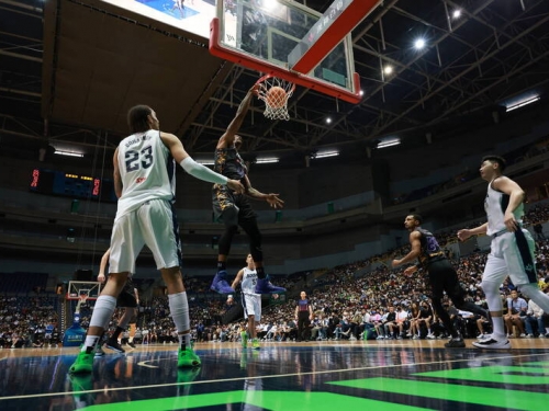 T1》魔獸好威！上半場雙十演出 率雲豹74：58領先海神