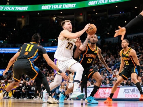 NBA》西部排名大亂鬥！湖人痛宰龍頭雷霆27分 東契奇點出重要性