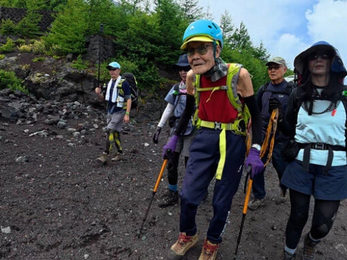 102歲攻頂富士山！ 日本人瑞創紀錄