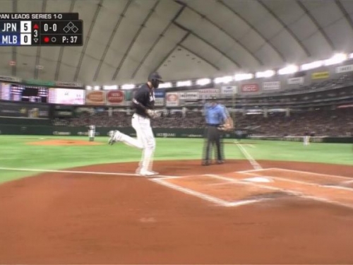 美日對抗賽／日本全場17安轟炸 12比6擊敗MLB明星隊