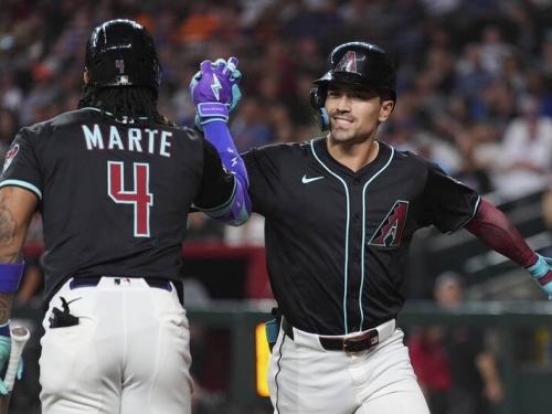 MLB》台美混血球星卡洛爾炸裂！ 全壘打數並列國聯第二多