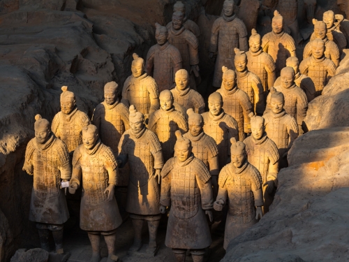 秦始皇有強迫症 兵器刻滿名字 一律標準化作業