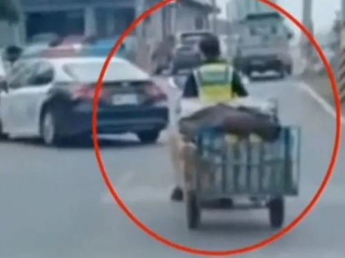 民眾拍到警察騎三輪菜車 網友：菜農叫代駕嗎？