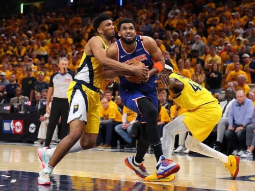 NBA季後賽》湯斯末節爆發單節狂轟20分 尼克大逆轉溜馬扳回一城