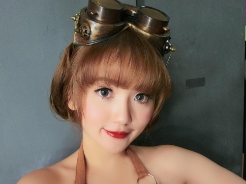 氣質甜美正妹「莫葵 Vika」一雙大眼好無辜　無害外表下是火辣身材
