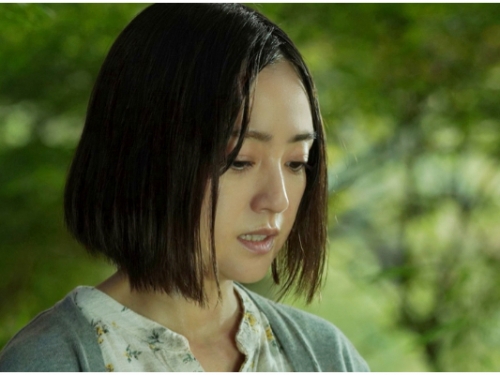 「最強童顏女神」演出！安達祐實參演恐怖懼作《樹海村》　靈媒助陣竟意外透析前世？