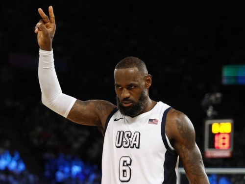 奧運男籃》登頂奧運大三元紀錄之王 詹皇談美塞大戰：迄今最艱難的一役