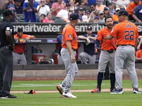 MLB》太空人終於超過5成勝率 亞土維怒摔球棒、頭盔遭驅逐