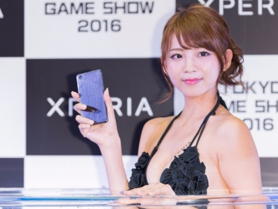《Xperia風呂》東京電玩展性感寫真女星早瀬あや現場直接泡澡