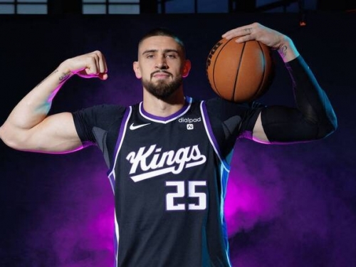 NBA》湖人退貨黃蜂長人威廉斯 改簽烏克蘭中鋒蘭恩