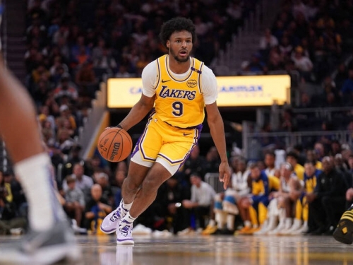 NBA》柯瑞沒打勇士仍狂勝湖人58分收6連勝！布朗尼17分繳代表作