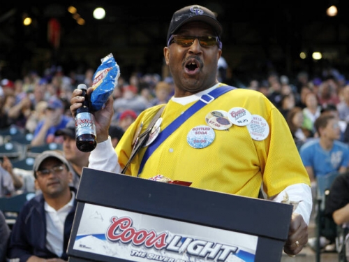 MLB》大聯盟延長販酒局數 費城人投手公開反對
