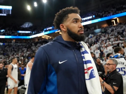 NBA》Towns遭到灰狼無情交易　仍在最後完成對9歲女孩的「承諾」