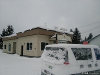 北海道警察做逼真「雪警車」　網友：犯罪率應該很低！