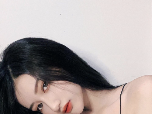 從恐怖漫畫走出的女孩！帶你見識「現代版富江」真實的存在，除了鬼魅氣質還多點性感